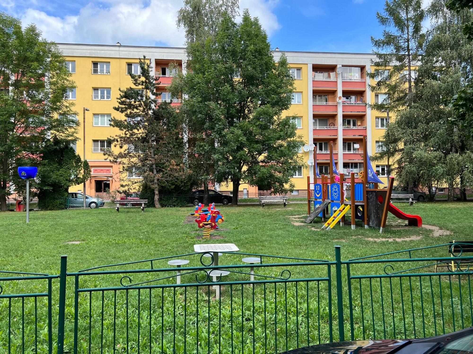 Simcity I Free Parking 24H Self Check-In Банська Бистриця Екстер'єр фото